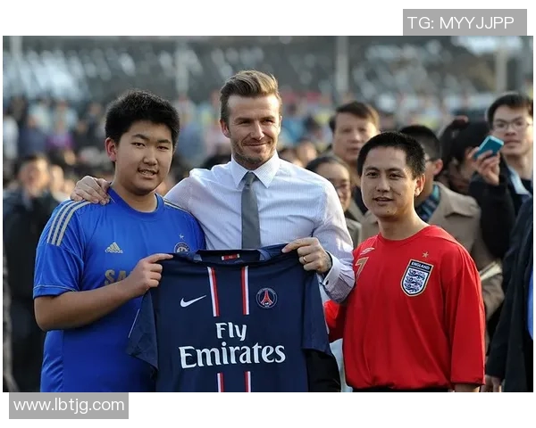 足球明星与中国朋友的友谊故事:跨越文化的热爱与激情 足球明星与中国朋友的友谊故事:跨越文化的热爱与激情